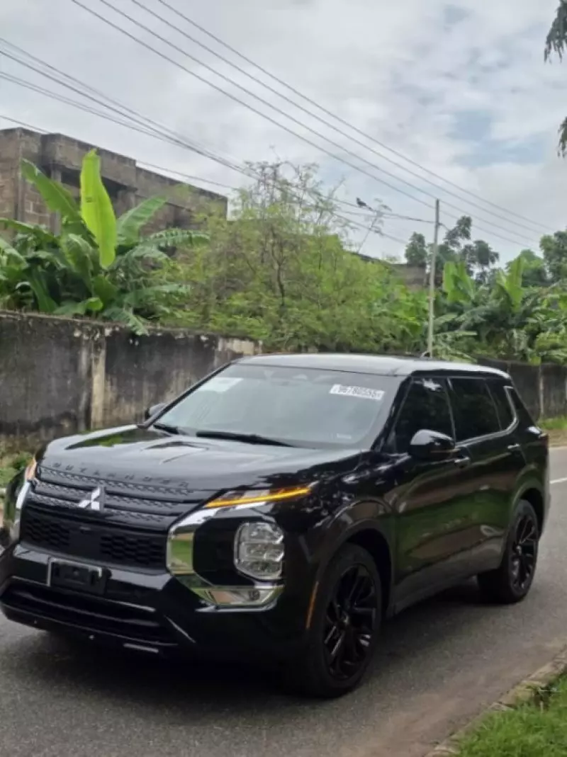 Mitsubishi OUTLANDER - 2022