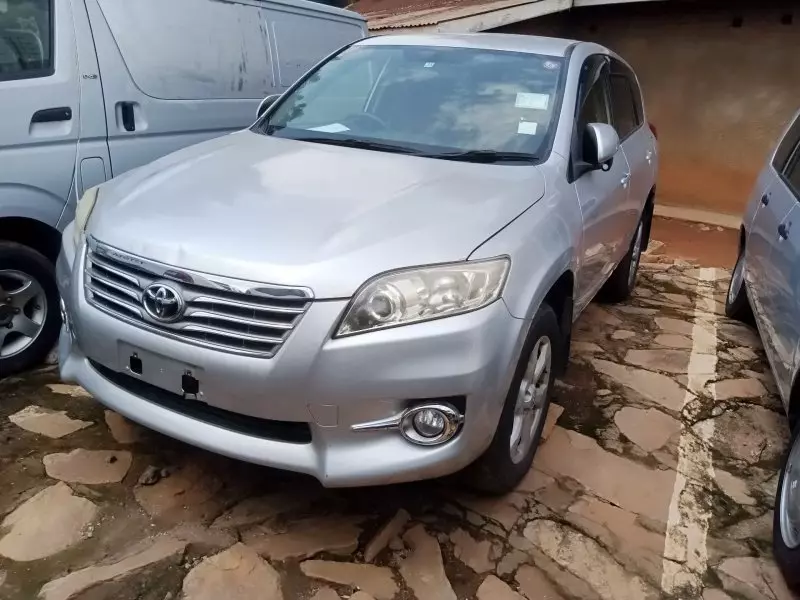 Toyota Vanguard    - 2012