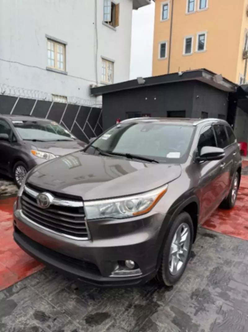 TOYOTA Highlander - 2015