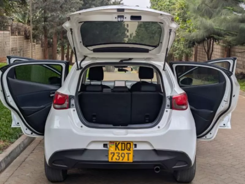 Mazda Demio   - 2016