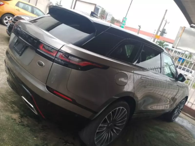 RANGE ROVER HSE LR4   - 2020