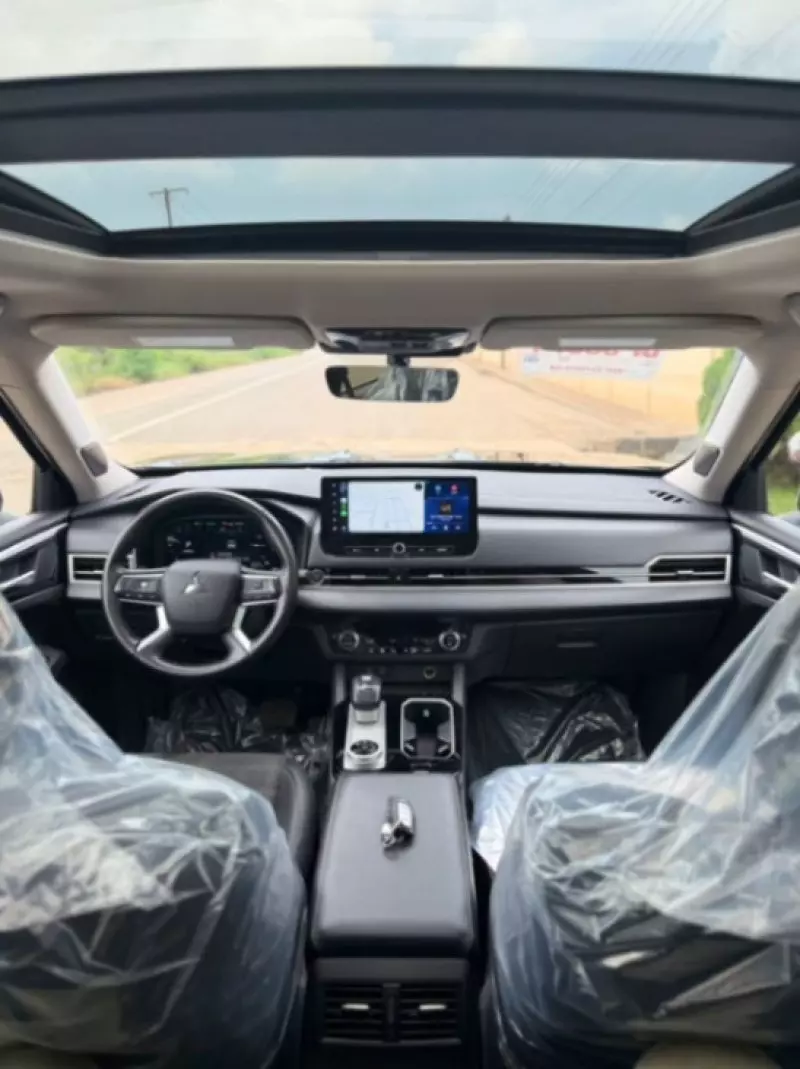 Mitsubishi New Outlander   - 2025