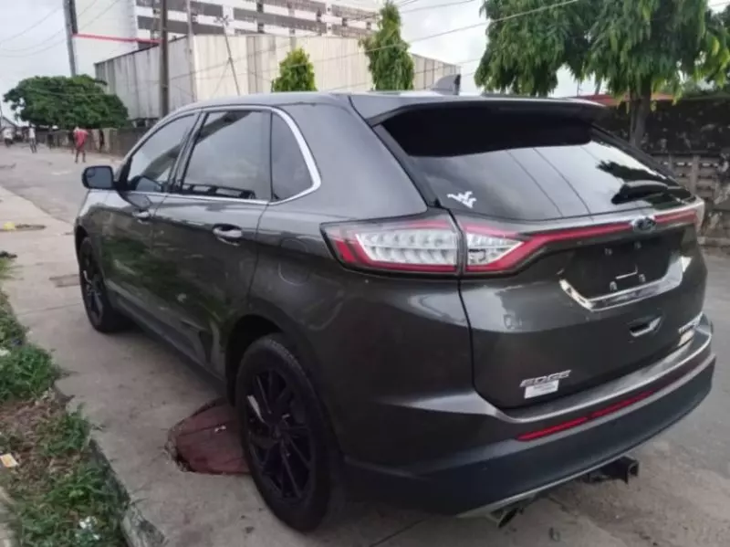 Ford Edge   - 2017