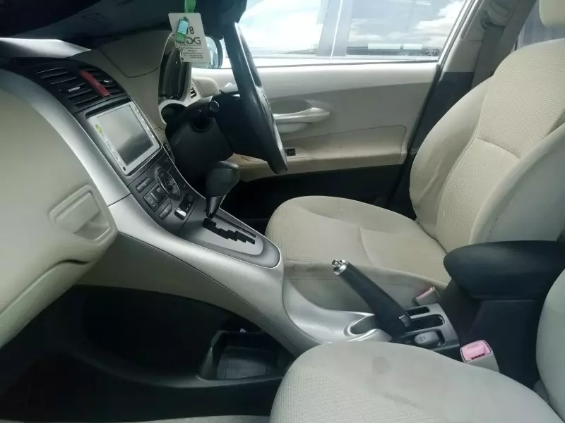 Toyota Auris   - 2012