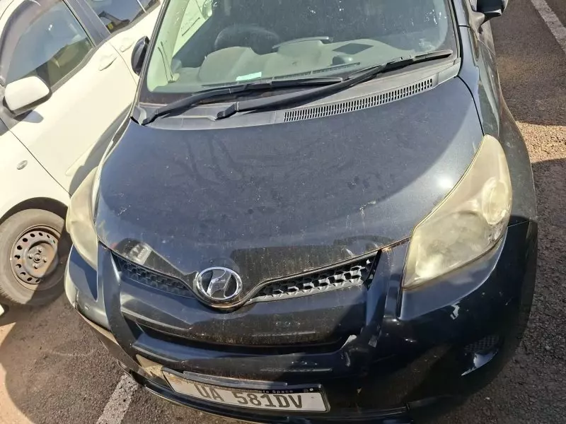 Toyota Ist    - 2011