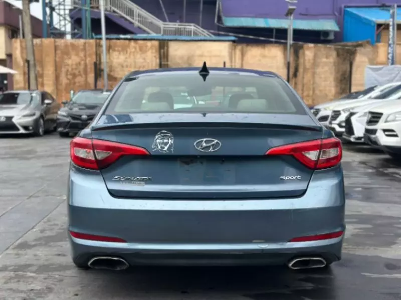 Hyundai Sonata   - 2015