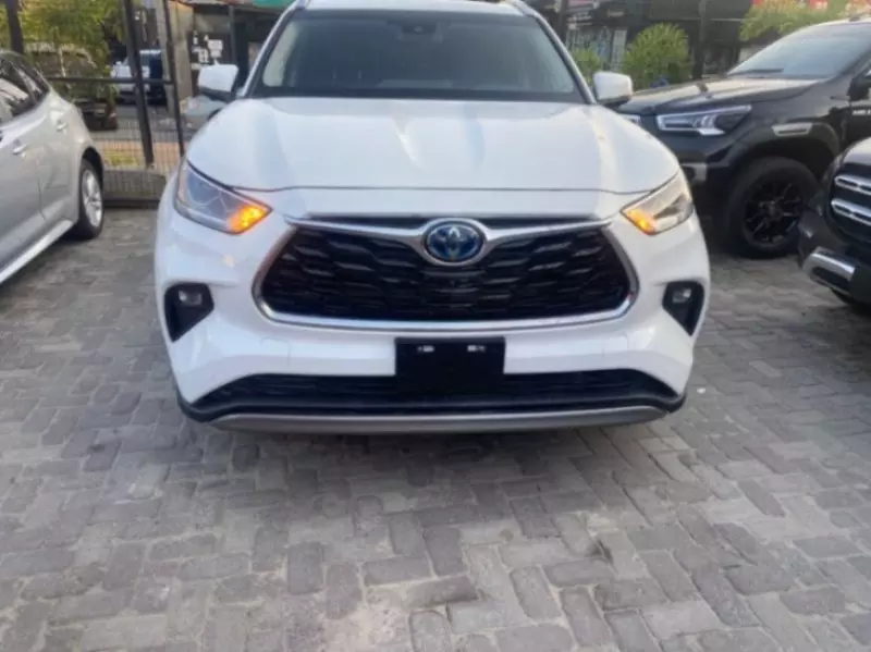 Toyota Highlander   - 2023