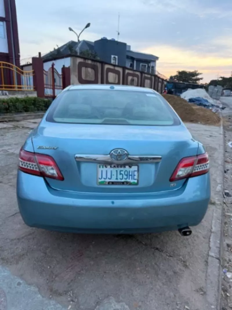 TOYOTA Camry   - 2011