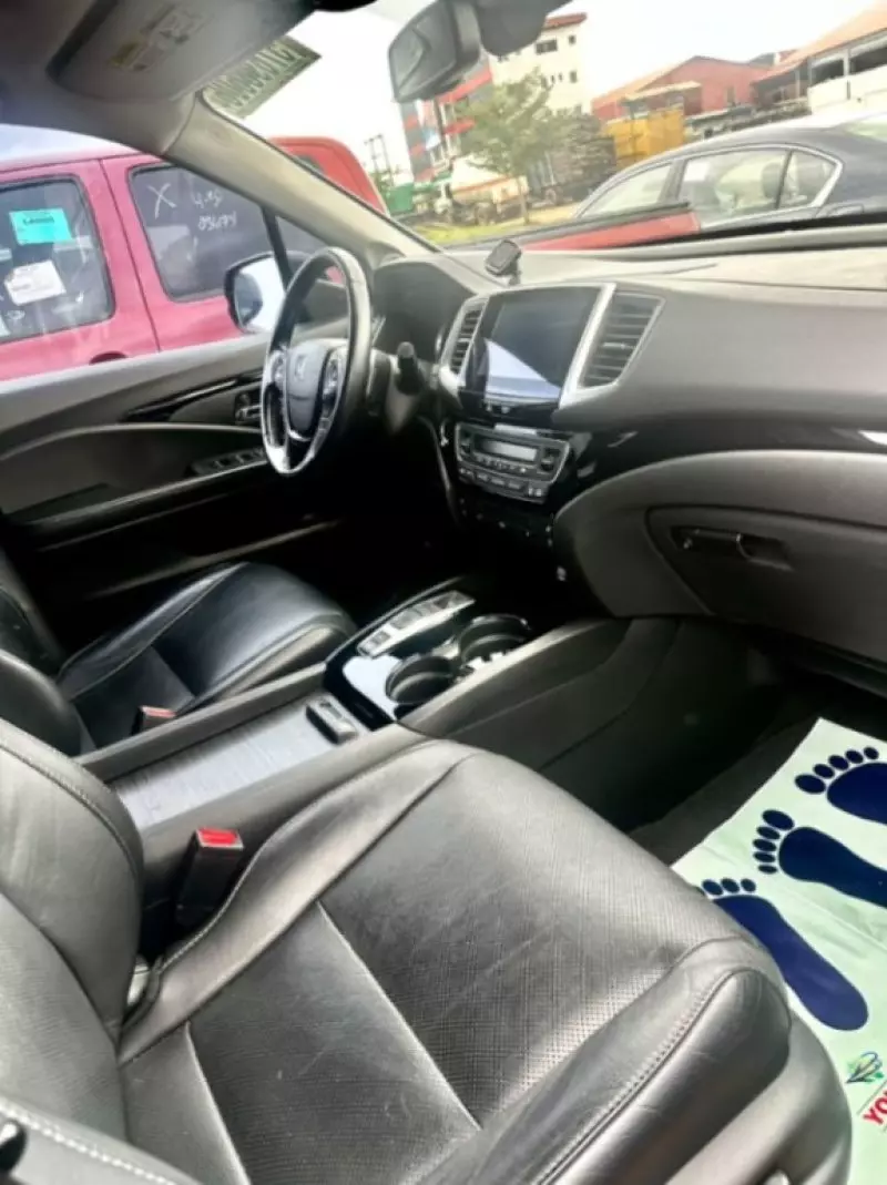 Honda Pilot   - 2016