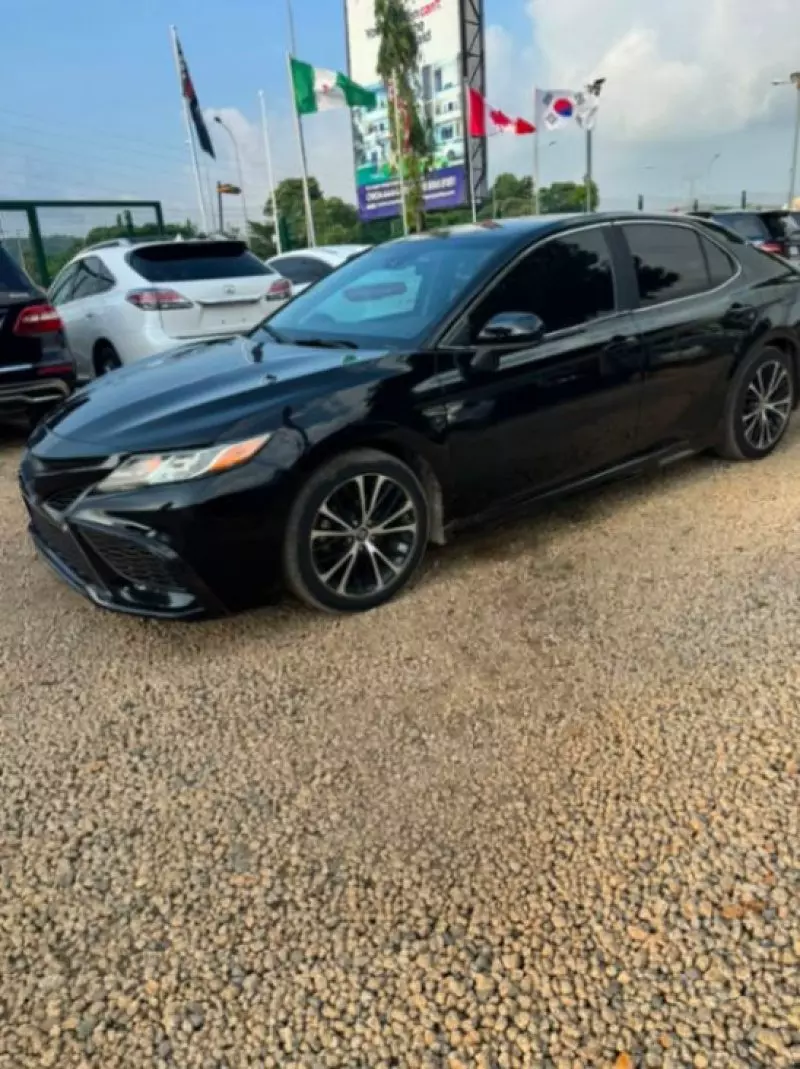 TOYOTA Camry - 2019
