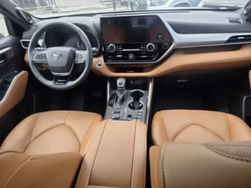 TOYOTA Highlander   - 2024