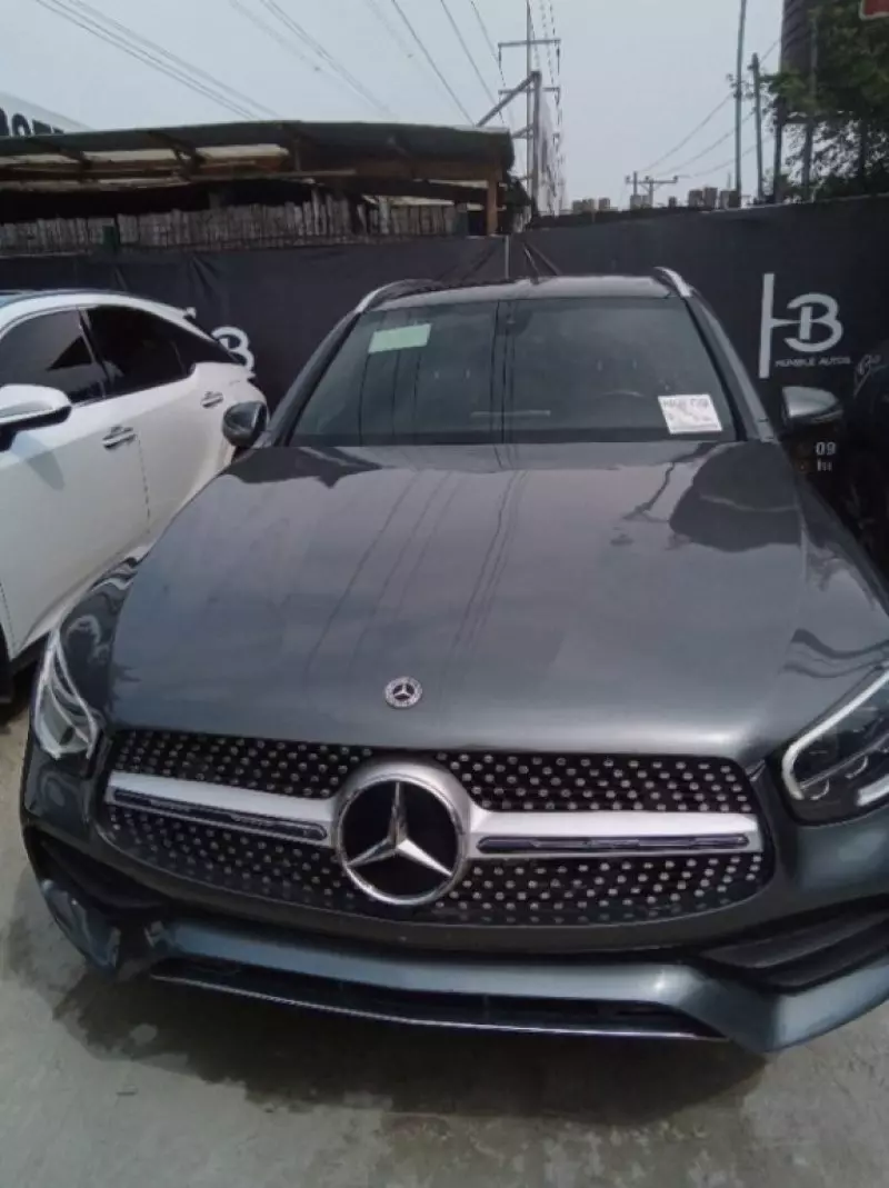 Mercedes-Benz GLC 300   - 2021