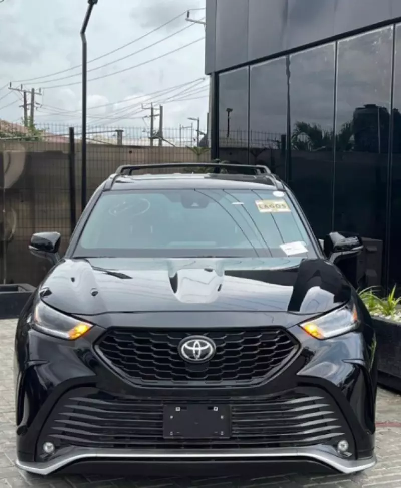 Toyota Highlander   - 2023