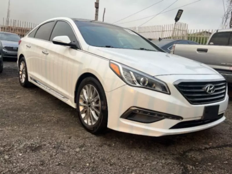 Hyundai Sonata   - 2015