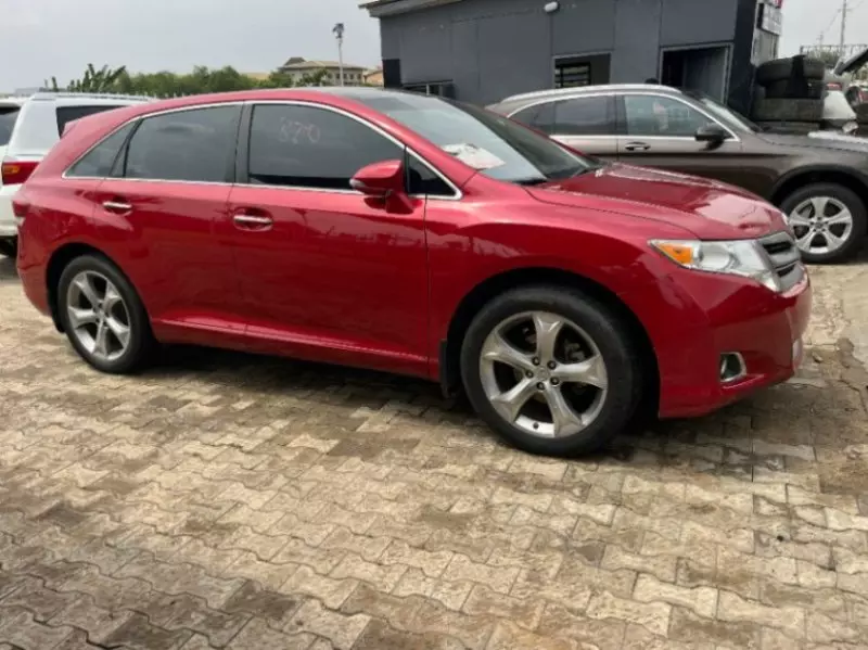 Toyota Venza   - 2014