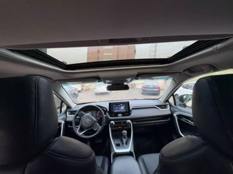 Toyota RAV4   - 2019