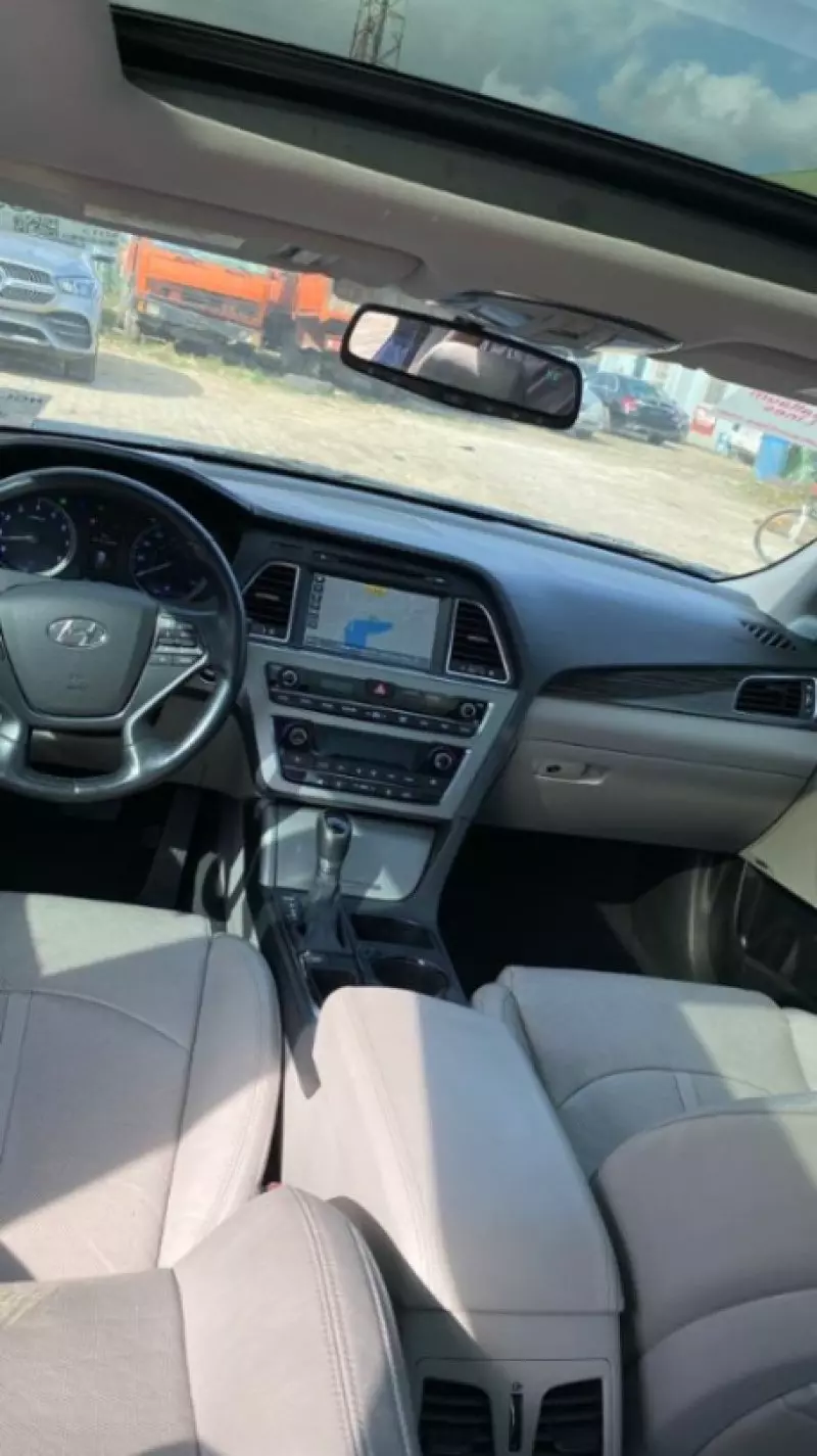 Hyundai Sonata   - 2015
