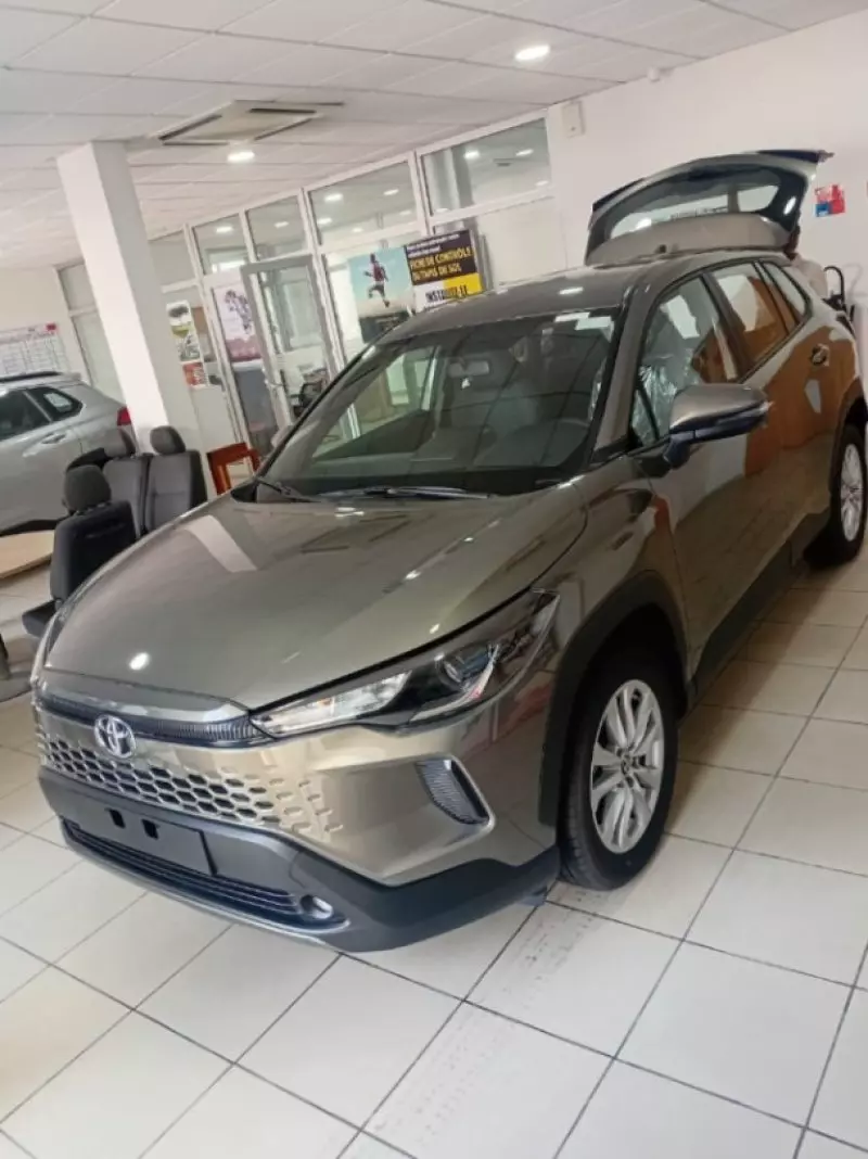 Toyota Corolla Cross (High Grade) - 2026