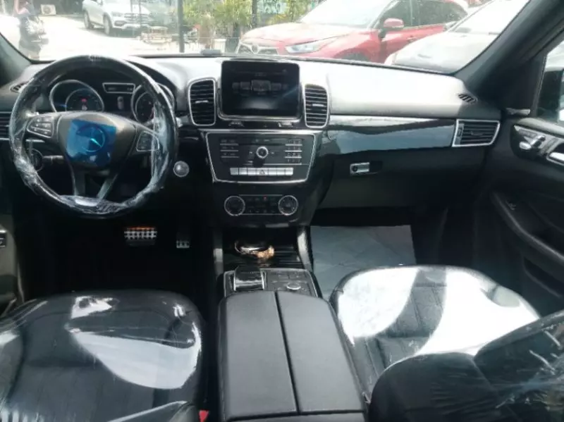 Mercedes-Benz GLE-Class   - 2018