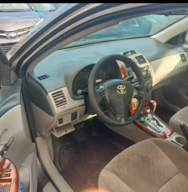TOYOTA Corolla   - 2012