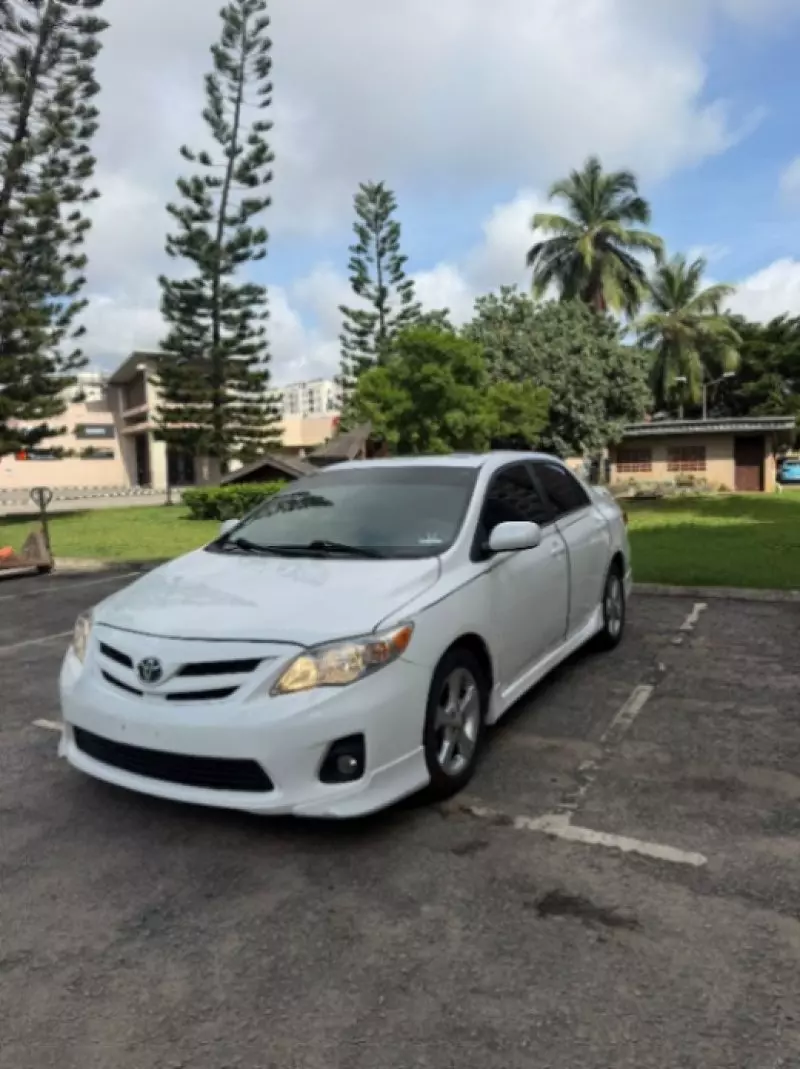 TOYOTA Corolla - 2012