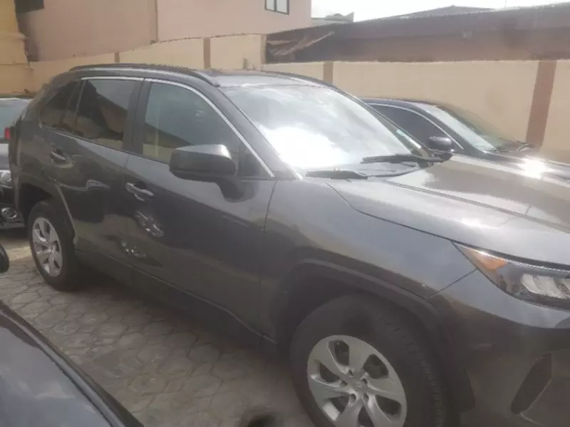 Toyota RAV 4   - 2021