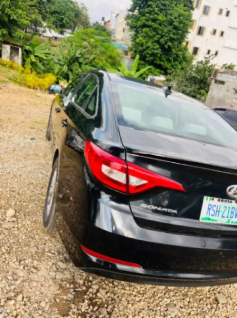 Hyundai Sonata   - 2015