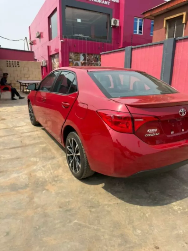 Toyota Corolla   - 2018
