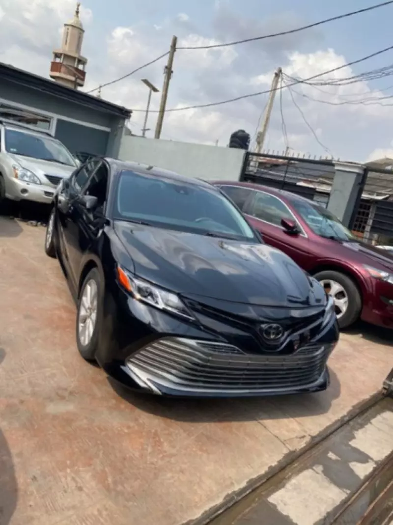 TOYOTA Camry   - 2018