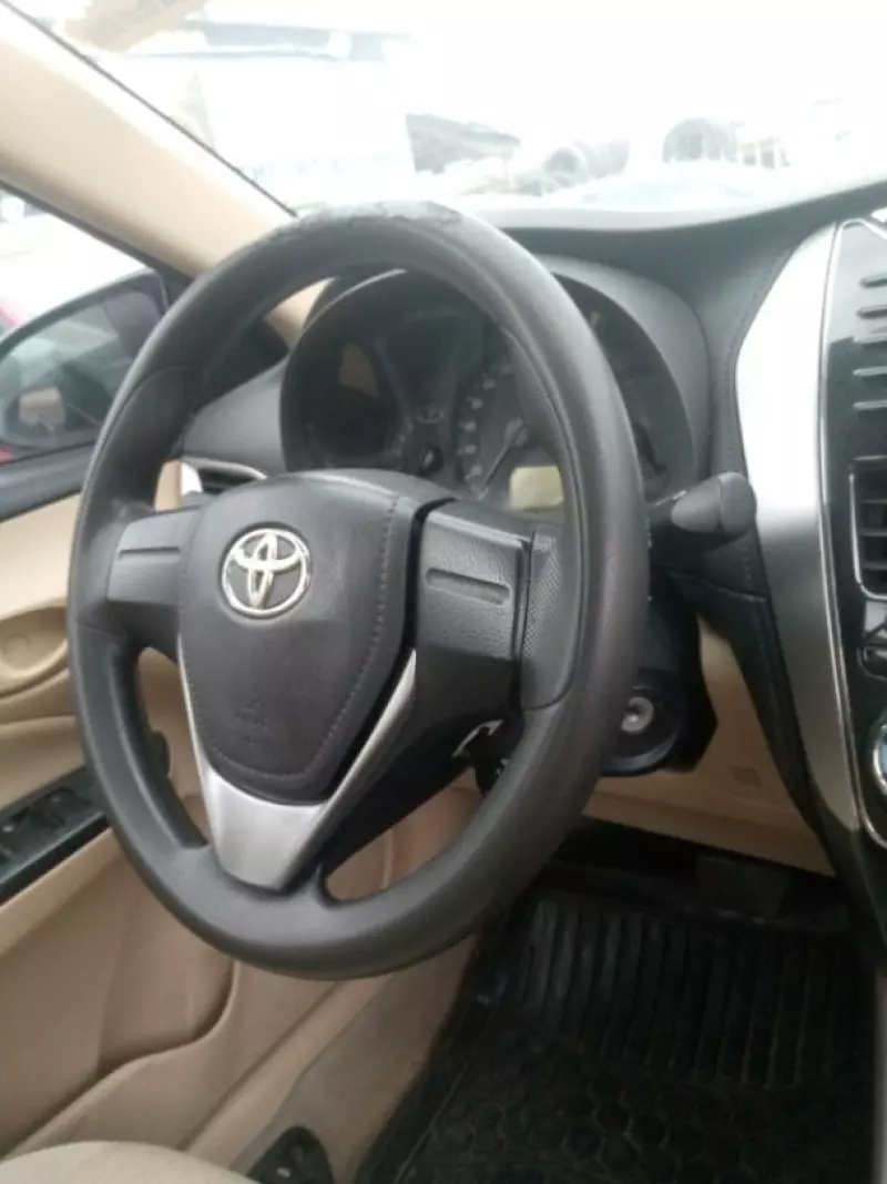 TOYOTA Yaris   - 2020