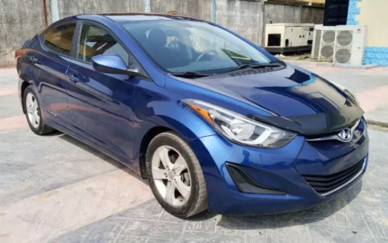 Hyundai Elantra   - 2015