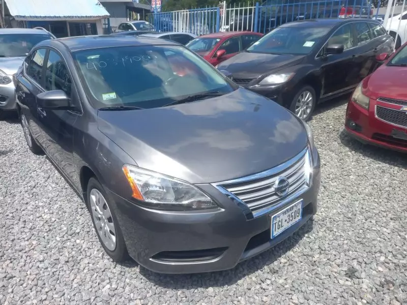 Nissan Sentra   - 2015
