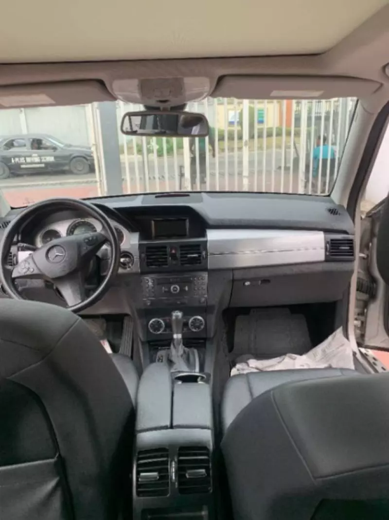 Mercedes-Benz GLK 350   - 2010