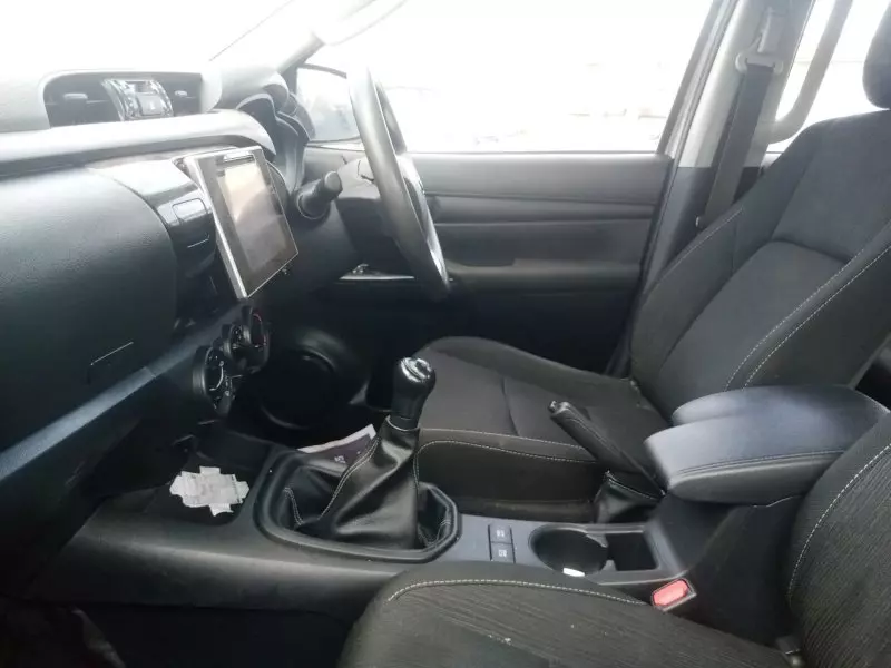 Toyota Hilux   - 2019