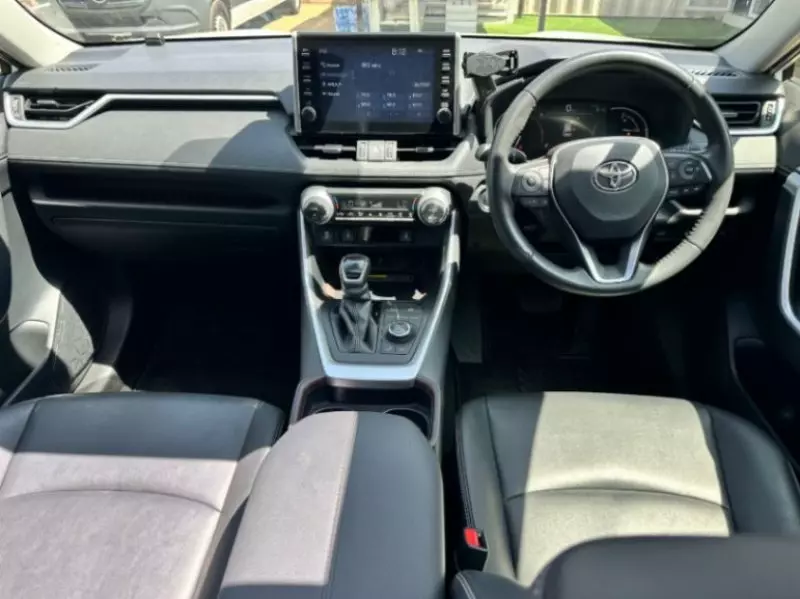 Toyota RAV 4   - 2019