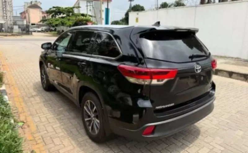 TOYOTA Highlander   - 2017