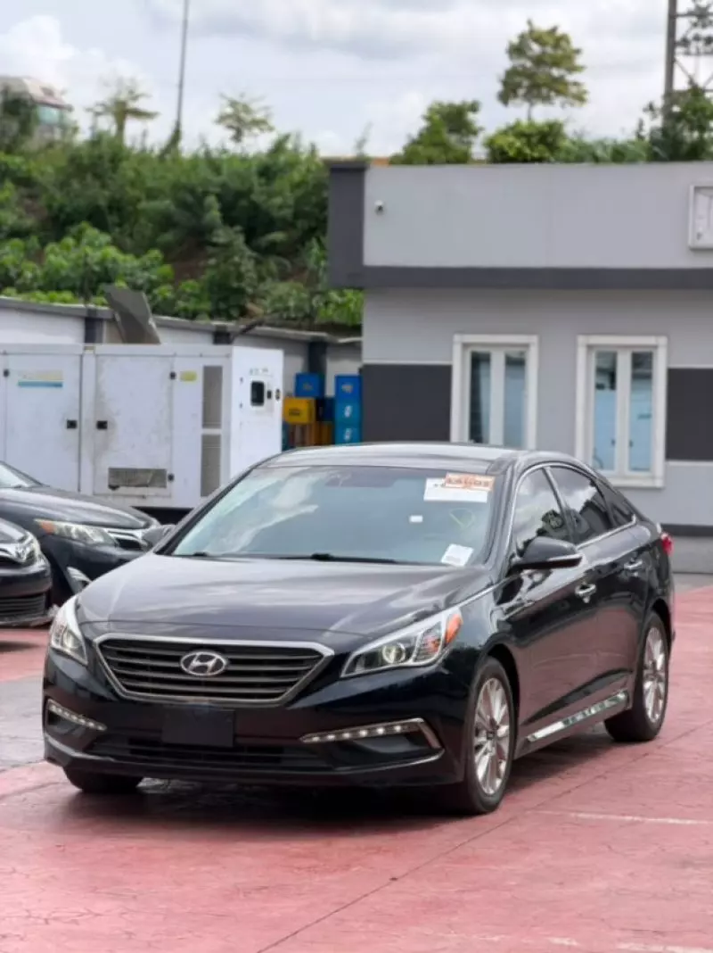 Hyundai Sonata   - 2015