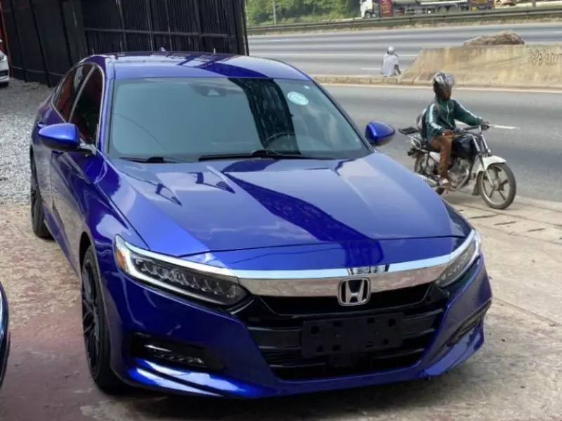 Honda Accord   - 2020