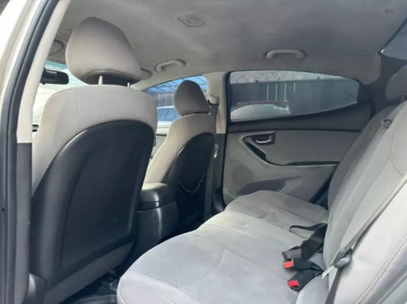 Hyundai Elantra   - 2014