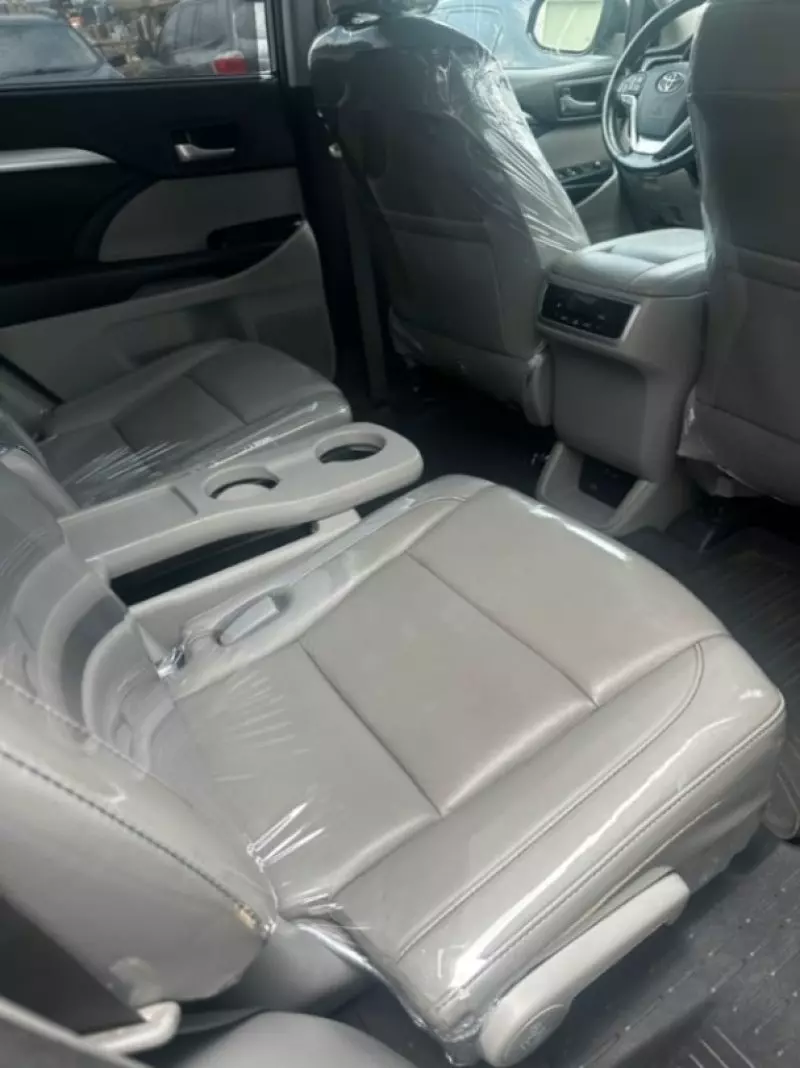 TOYOTA Highlander   - 2018