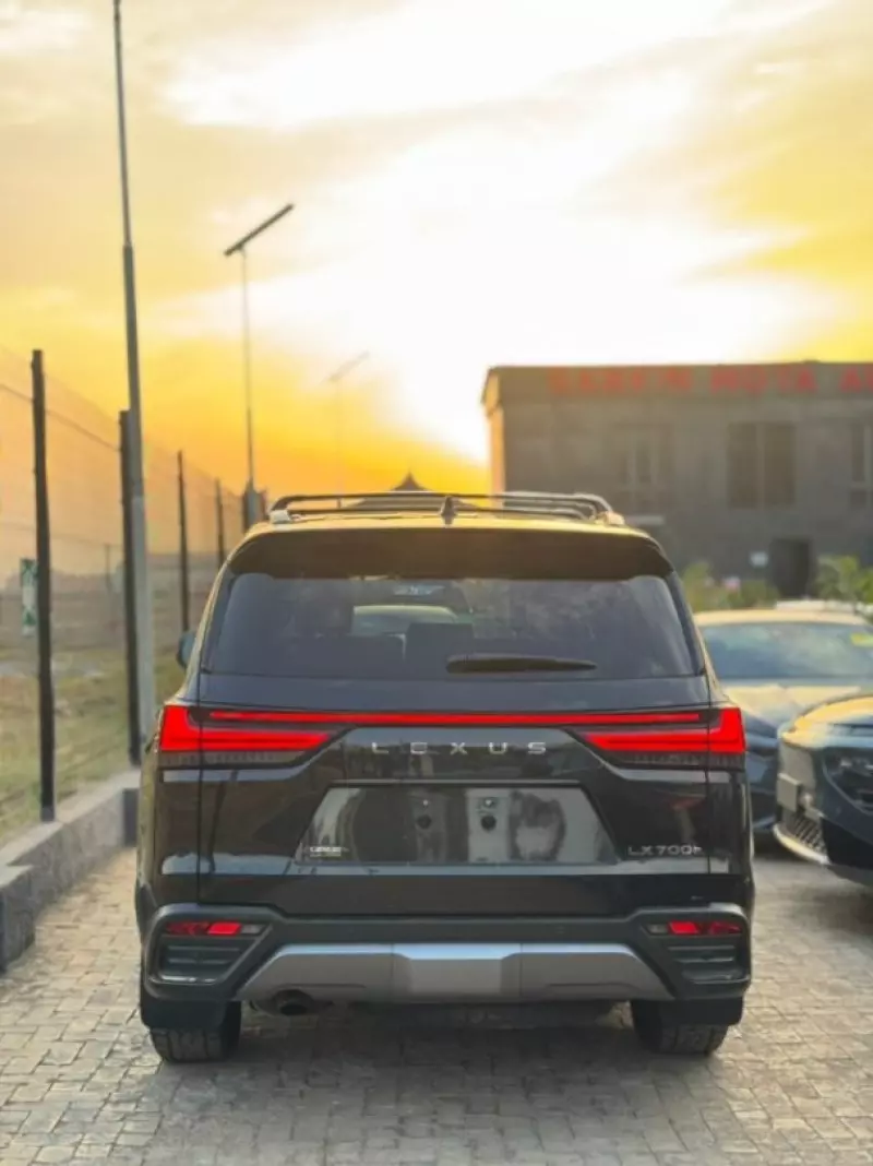 Lexus LX   - 2025
