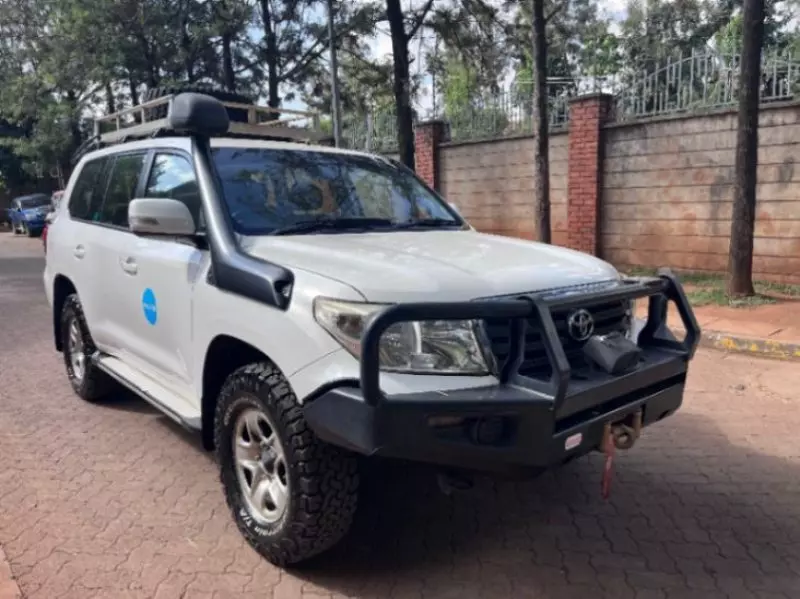 Toyota Land Cruiser   - 2015