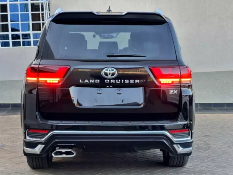 Toyota Landcruiser ZX   - 2023