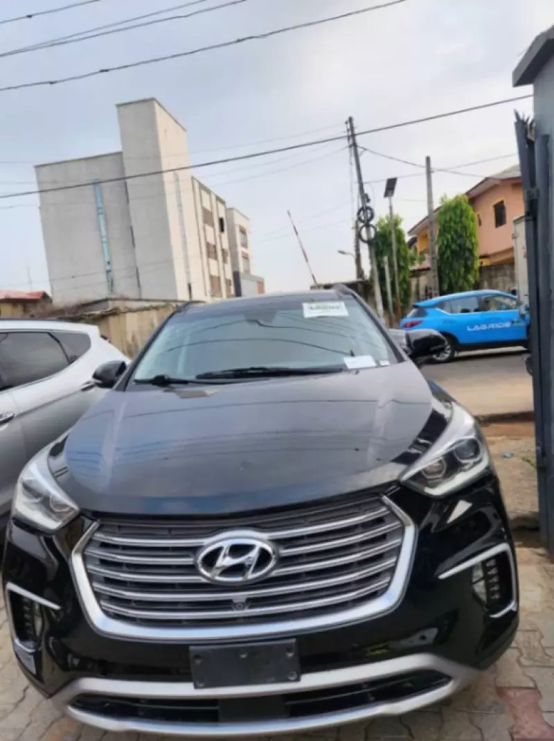 Hyundai Santa Fe   - 2018