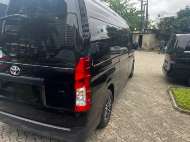 TOYOTA Hiace - 2025