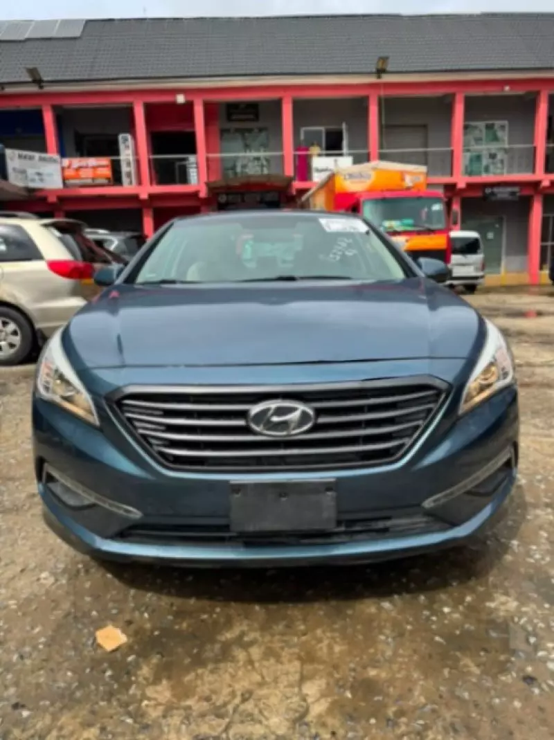 Hyundai Sonata   - 2015