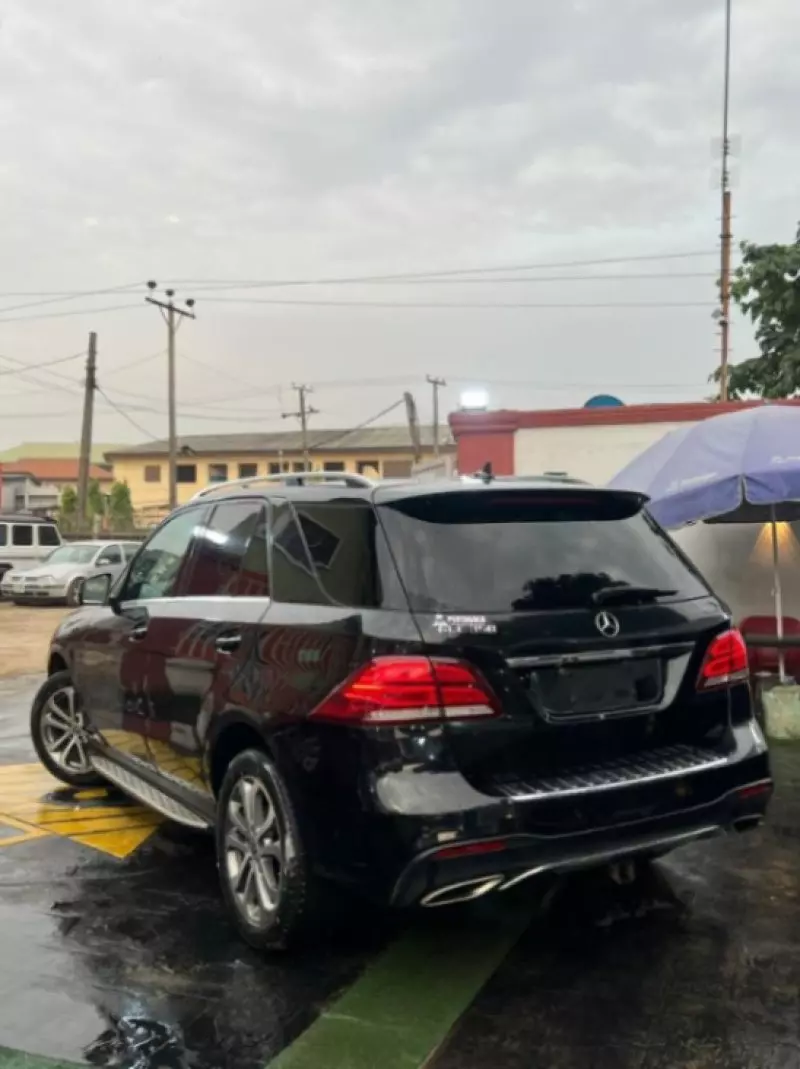 Mercedes-Benz GLE-Class   - 2016