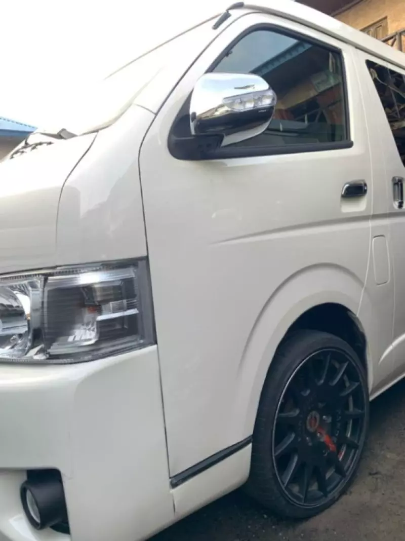 Toyota Hiace   - 2014