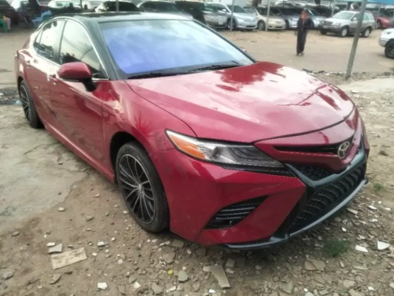 TOYOTA Camry   - 2021