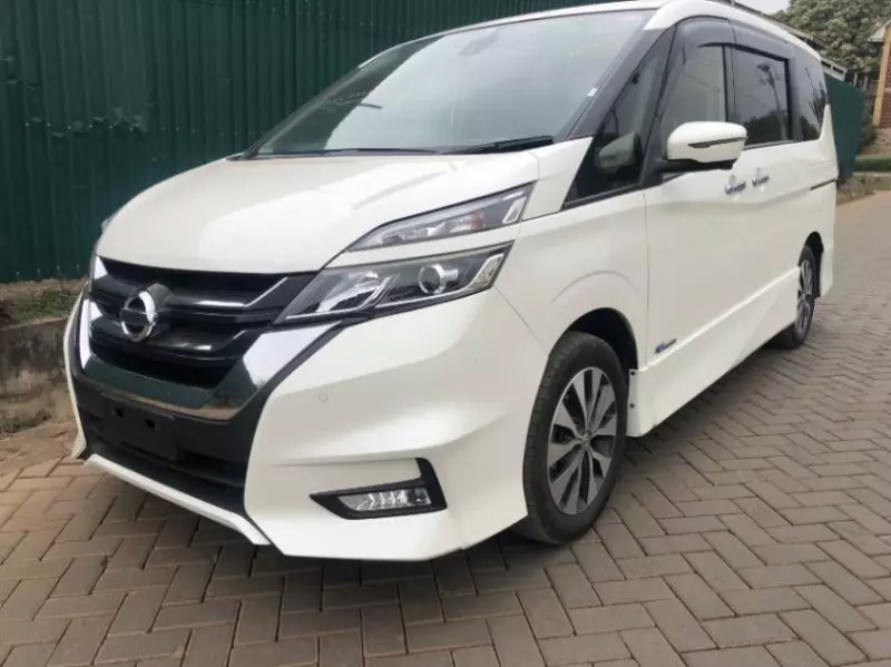 Nissan Serena Hybrid    - 2018